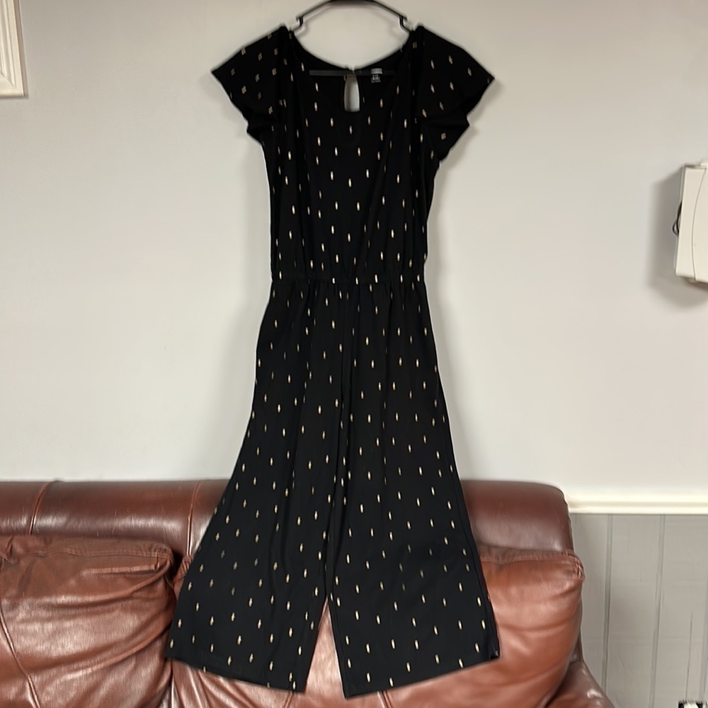 Super Cute Old Navy one-piece jumper. black with gold, 100% cotton, XL (14)